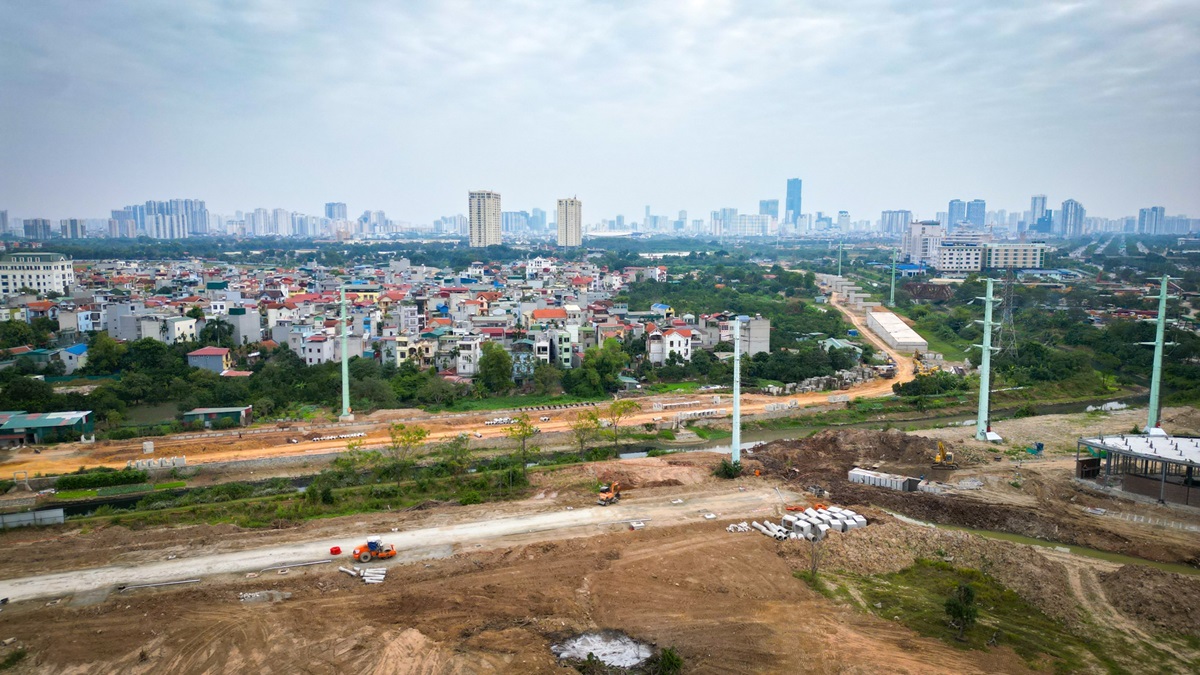 Chủ đầu tư Lumi Hanoi, CapitaLand Development (CLD) là nhánh phát triển bất động sản của Tập đoàn CapitaLand. Tính đến ngày 30/9/2023 danh mục đầu tư của CLD đạt mức 20,8 tỷ đô la Singapore (khoảng 380.000 tỷ đồng - tính theo tỷ giá quy đổi tham chiếu 18.314 đồng/SGD).